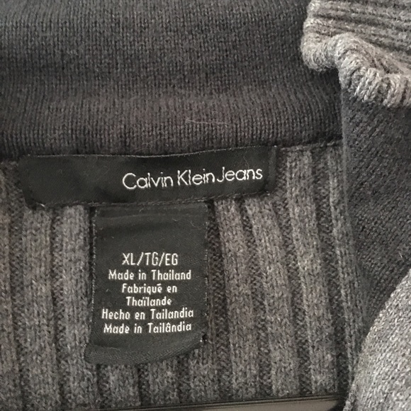 ✨ Calvin Klein Gray Pullover Sweater ✨ - Picture 4 of 4